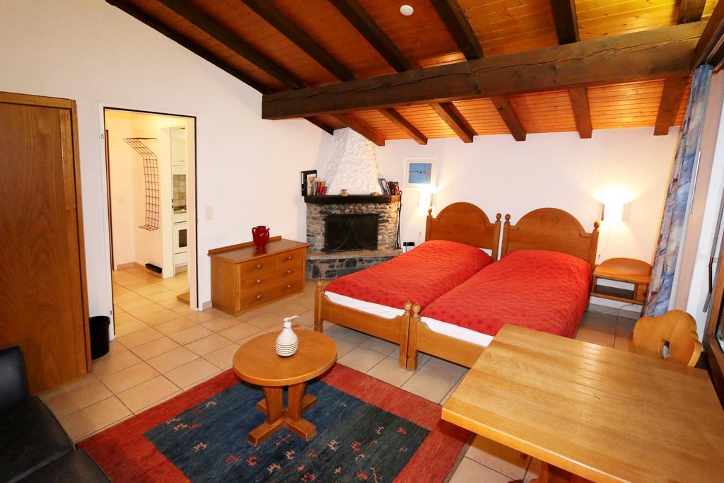 Sarazena Leilighet Saas-Fee Rom bilde