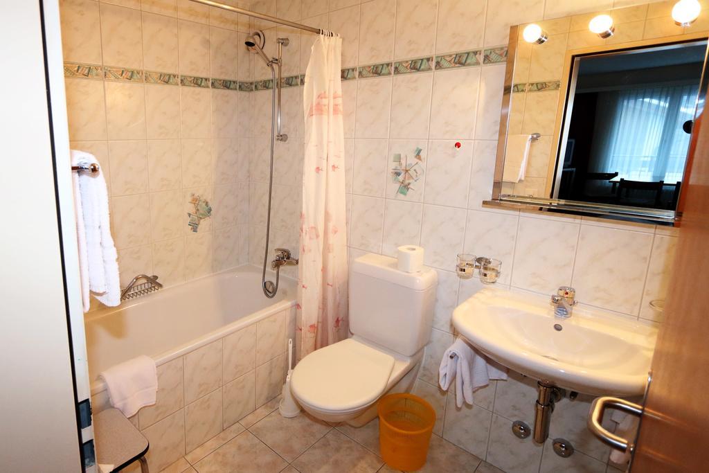 Sarazena Leilighet Saas-Fee Rom bilde