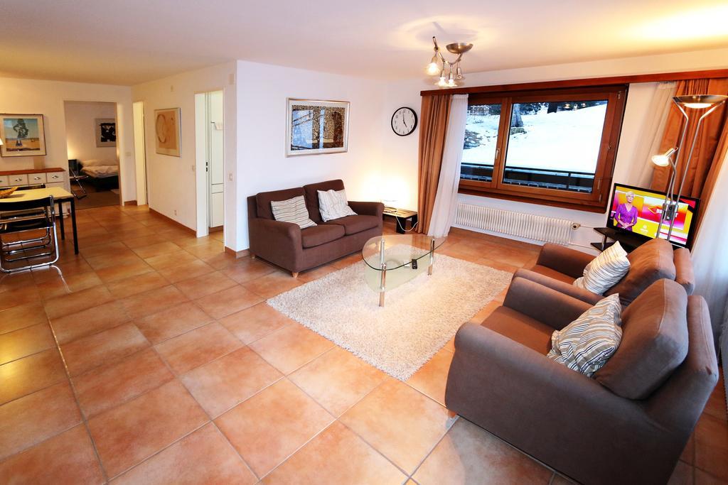 Sarazena Leilighet Saas-Fee Rom bilde